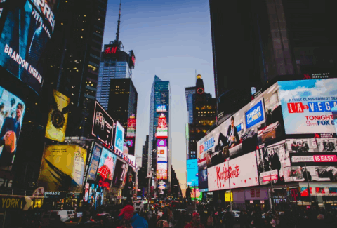 photo-1548182880-8b7b2af2caa2